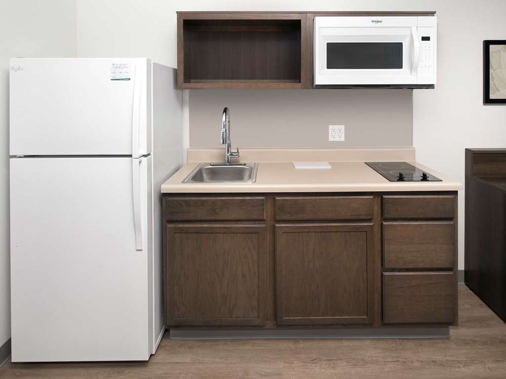 WoodSpring Suites Holland Grand Rapids - photo 13
