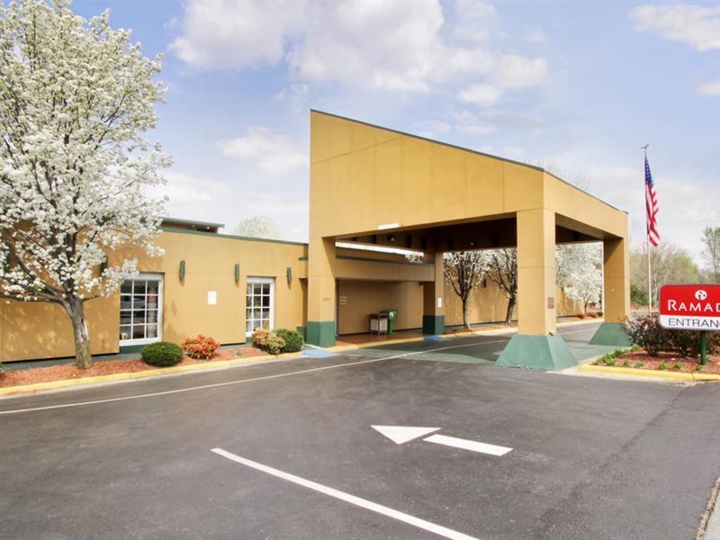 Ramada by Wyndham Roanoke in Roanoke, United States