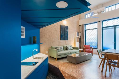 Architect designed studio with green rooftop EP7L — 4-Star Luxury Hotel in Athens, Greece
