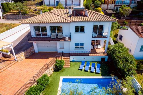 Casa Loto — 4-Star Luxury Hotel in Pals, Spain