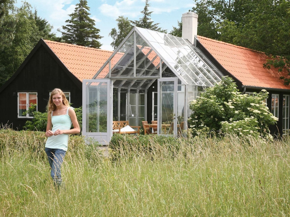 5 Bedroom Gorgeous Home In Askeby — 4-Star Luxury Hotel in Stubbekobing, Denmark