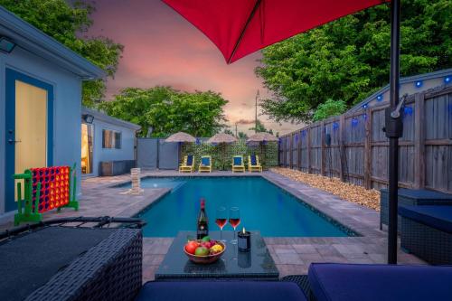 Surfari Pompano Heated Pool Home 9 mins to Beach — Pompano Beach — photo 5