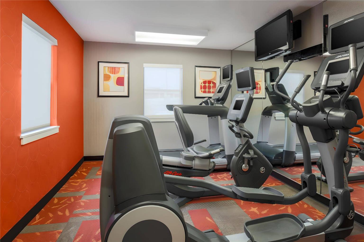 MainStay Suites St. Louis Galleria - photo 33