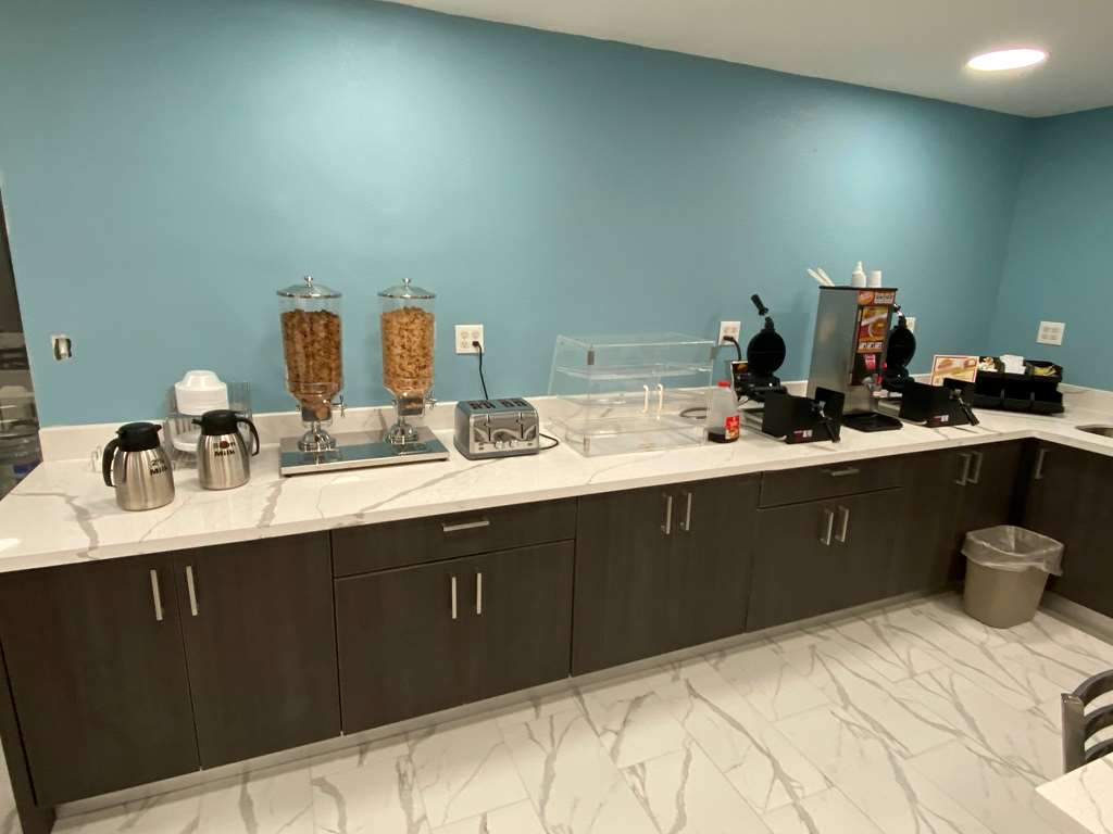 Days Inn by Wyndham Waco University Area - photo 35