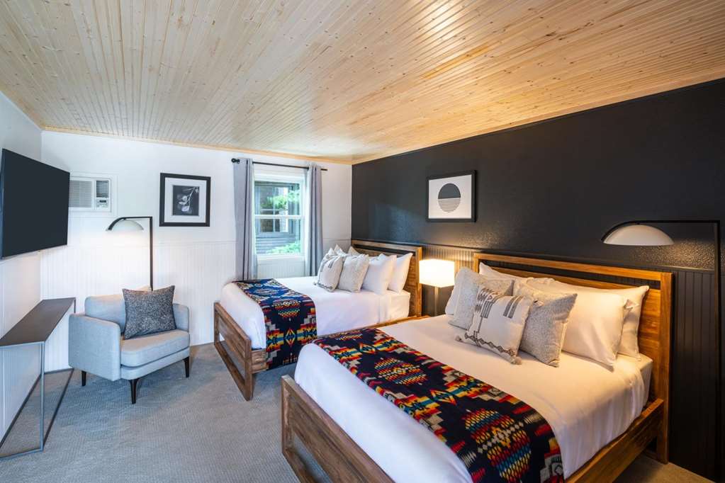 Placid Bay Hotel - photo 18