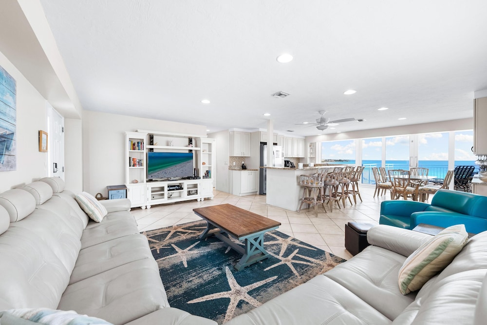 Jamaica Royale Beachfront Tower by Beachside Management - photo 17
