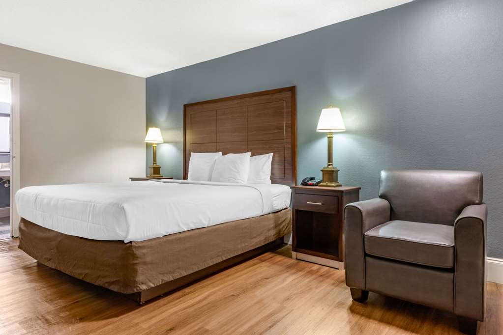 Econo Lodge Rock Hill - photo 6