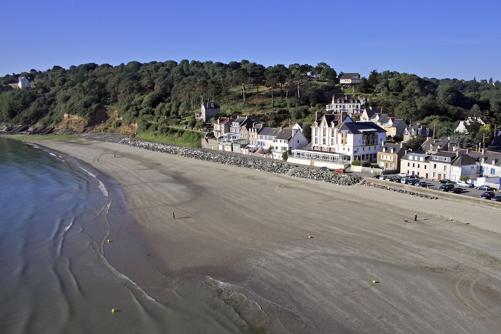 Hôtel Miléade de la Plage Binic in Binic, France