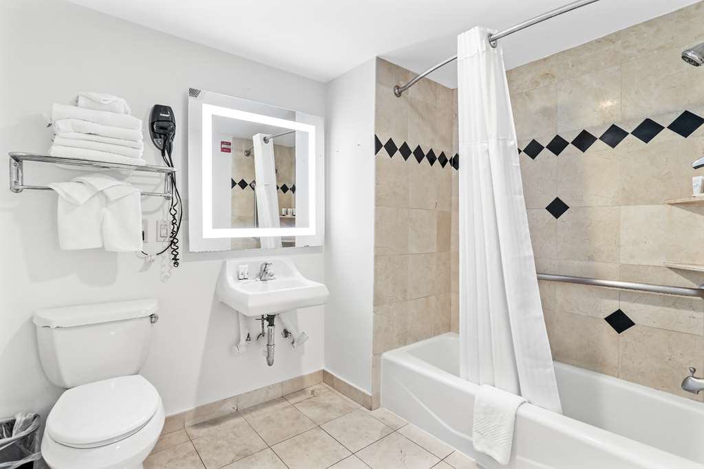 Signature Inn Berkeley - photo 35