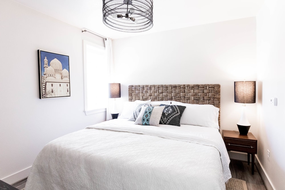 Bishop Arts Hotel by Qresorts. - photo 16
