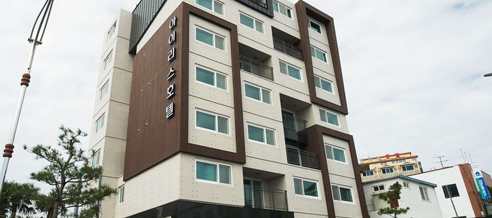Iris Hotel - carbon neutral hotel in Seogwipo