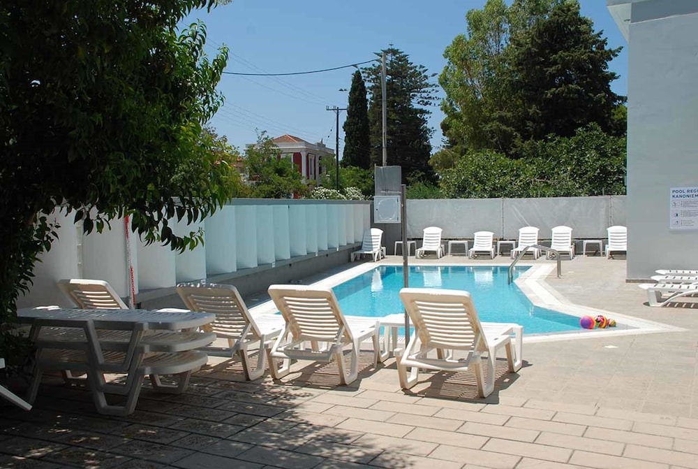 Cosmos Apartments — 4-Star Luxury Hotel in Rodos, Greece