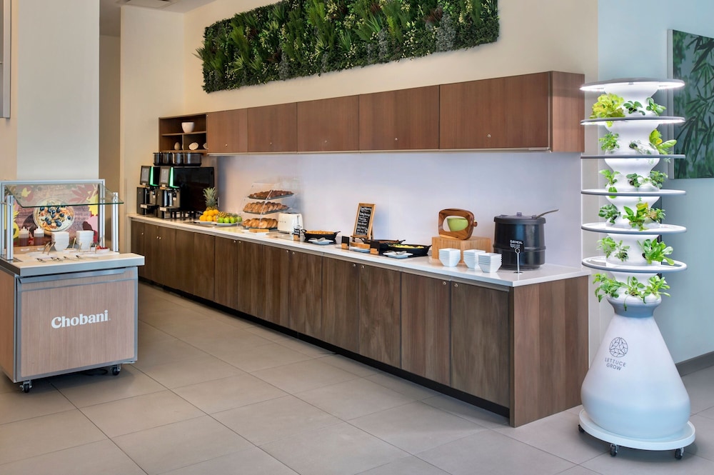 Element by Marriott Boston Seaport District - photo 2