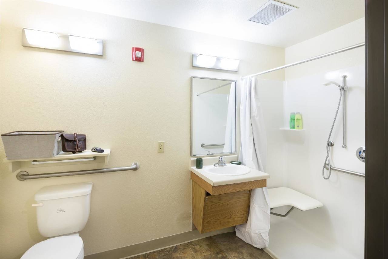 WoodSpring Suites Columbus Fort Benning Bldg. 2 - photo 16