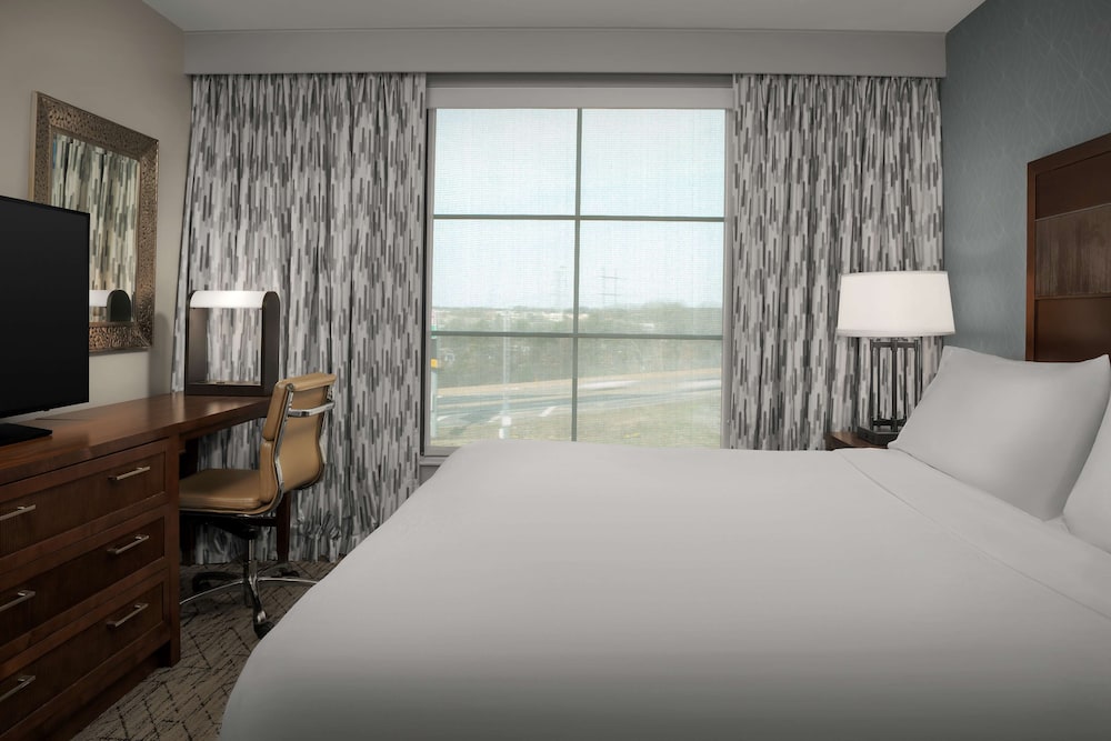 Embassy Suites Springfield - photo 9