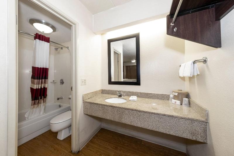 Red Roof Inn Chicago Lansing - photo 57