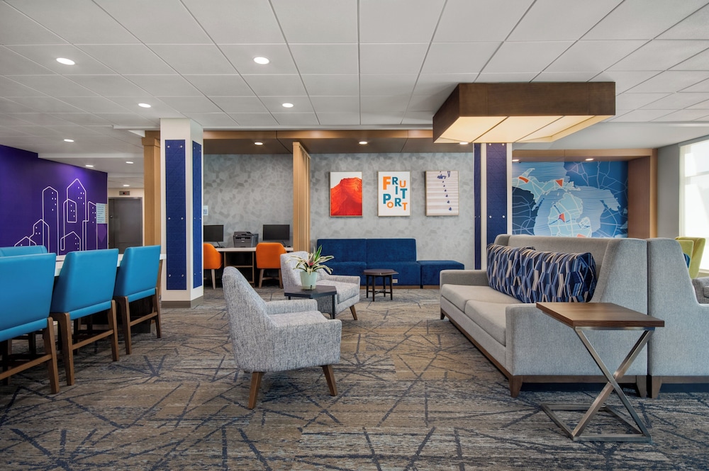 Holiday Inn Express & Suites Muskegon Grand Haven an IHG Hotel - photo 54