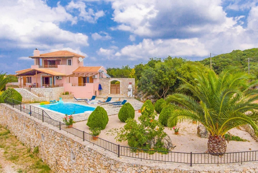 Villa Yeraki Large Private Pool Sea Views A C Wifi 981 — 4-Star Luxury Hotel in Kefalonia, Greece