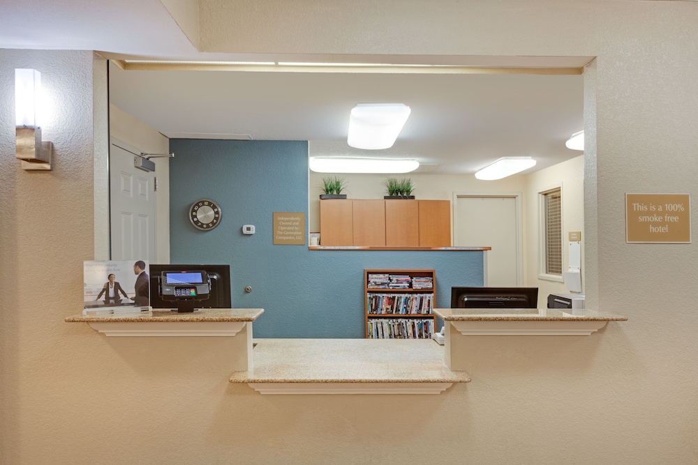 Candlewood Suites Destin Sandestin an IHG Hotel - photo 2