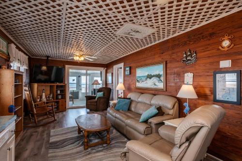 Beside the Sea by Oak Island Accommodations - photo 35