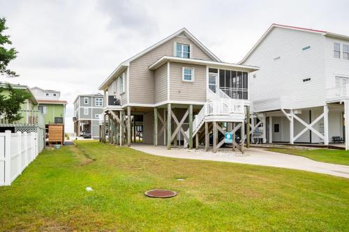 Beach Joy by Oak Island Accommodations - photo 32