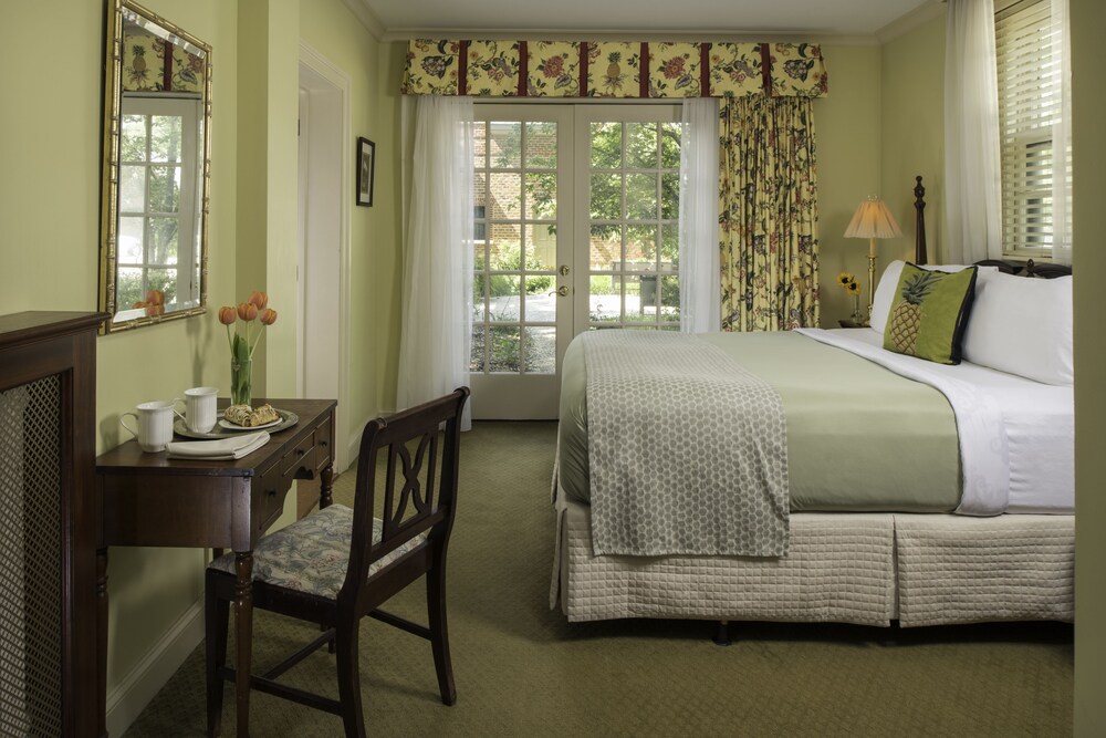 Great Oak Manor - photo 9
