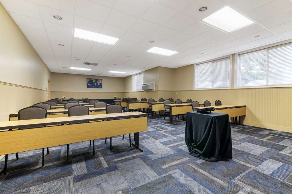 Best Western Plus Windjammer Inn & Conference Center - photo 61