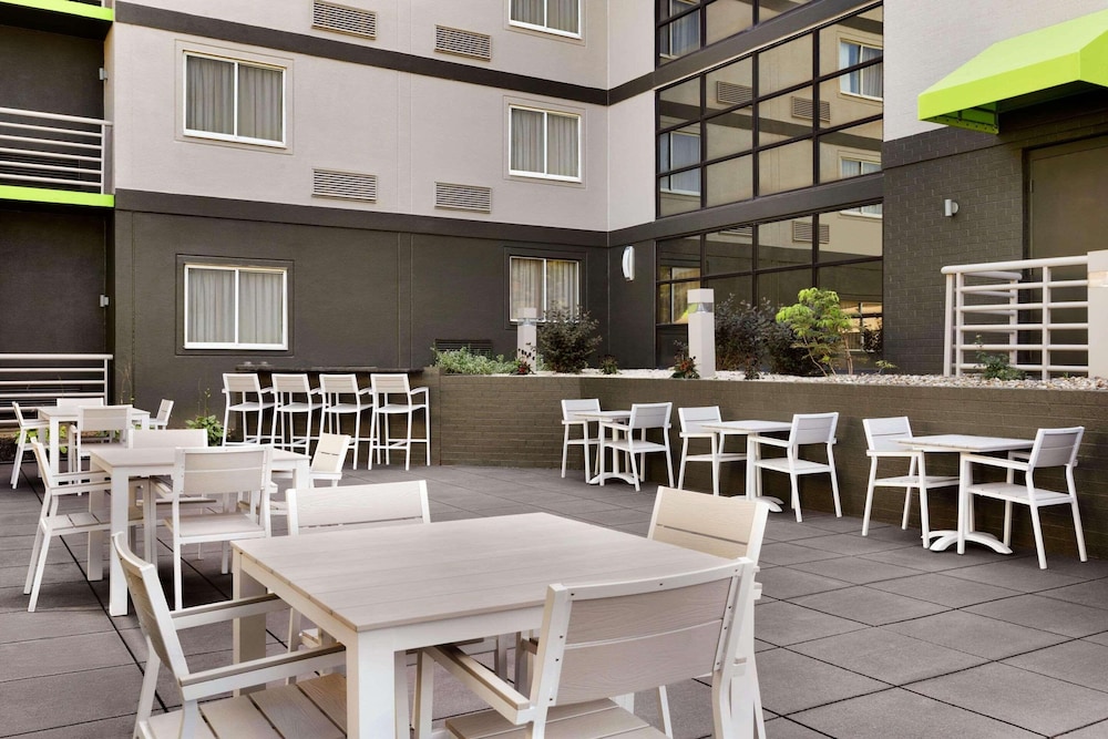 Radisson Hotel Akron Fairlawn - photo 28