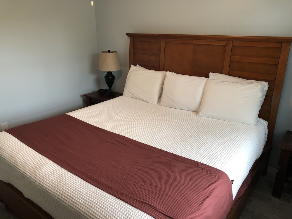 Beachgate CondoSuites & Motel - photo 11