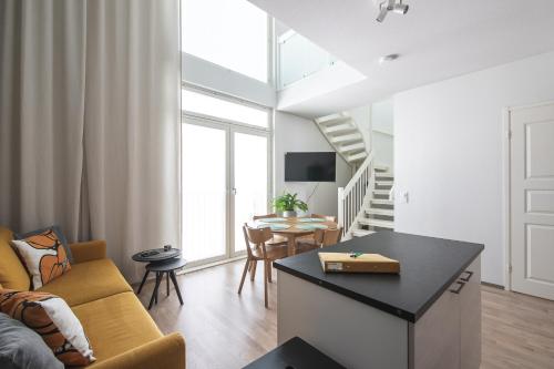 Ydinkeskustassa saunallinen huoneisto kahdessa tasossa — 4-Star Luxury Hotel in Kuopio, Finland