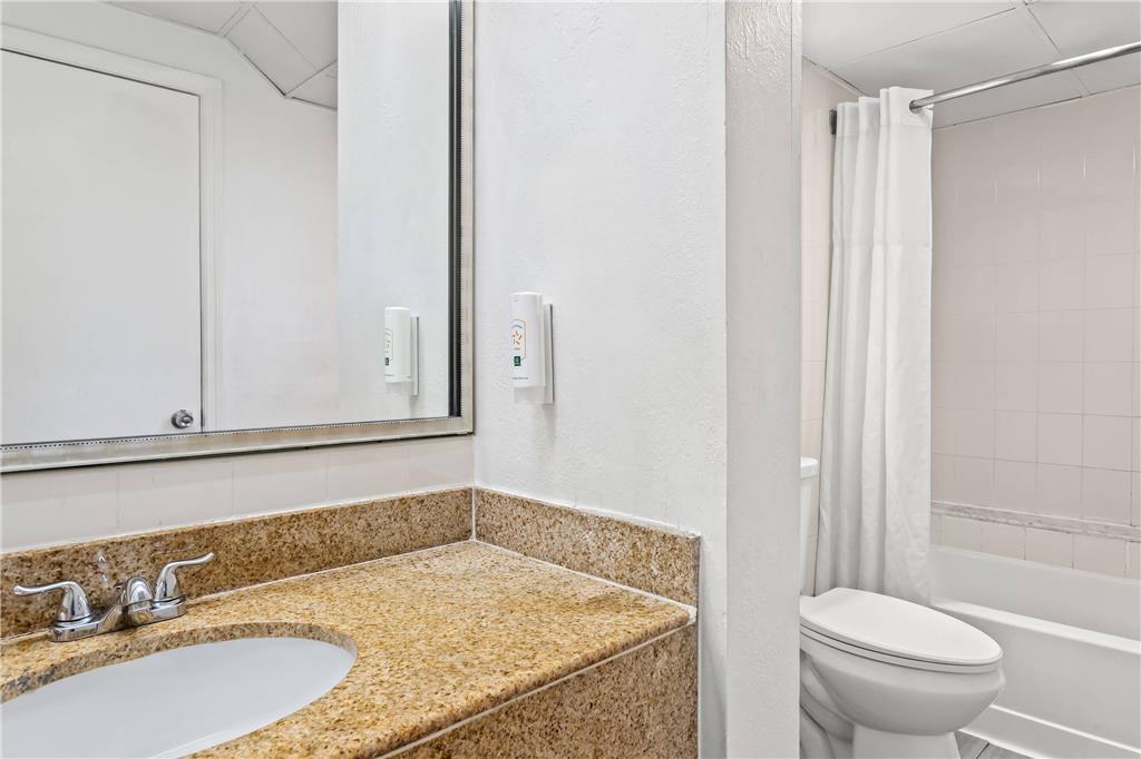 Quality Inn & Suites at Tropicana Field - photo 40