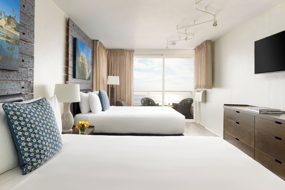 Pacific Edge Hotel - photo 17