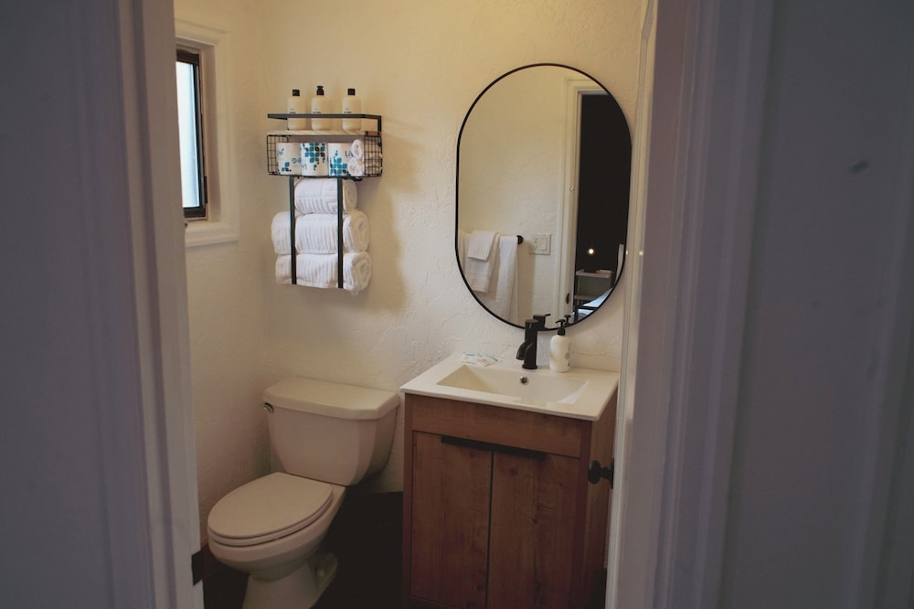 Spindrift Inn - photo 10