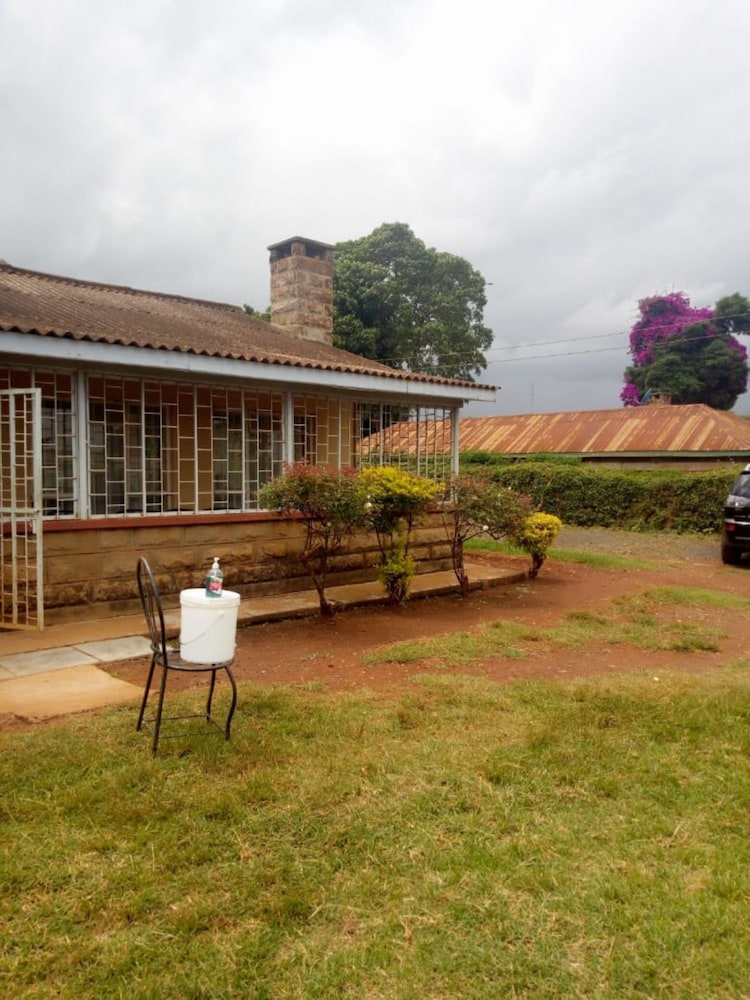 Banana Leaf Hotel in Nyeri, Kenya