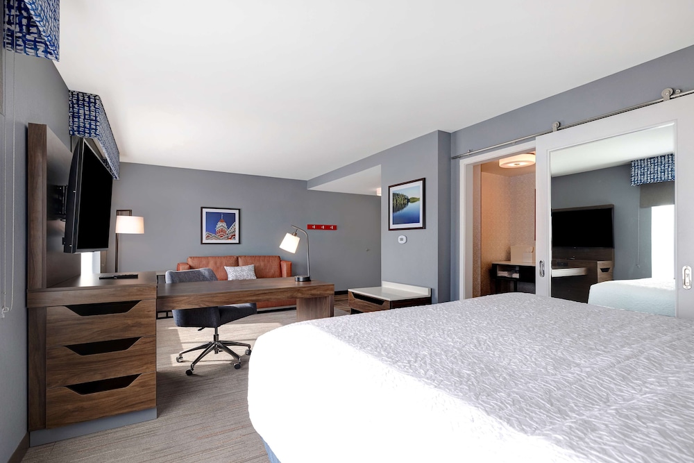 Hampton Inn Crown Point - photo 8