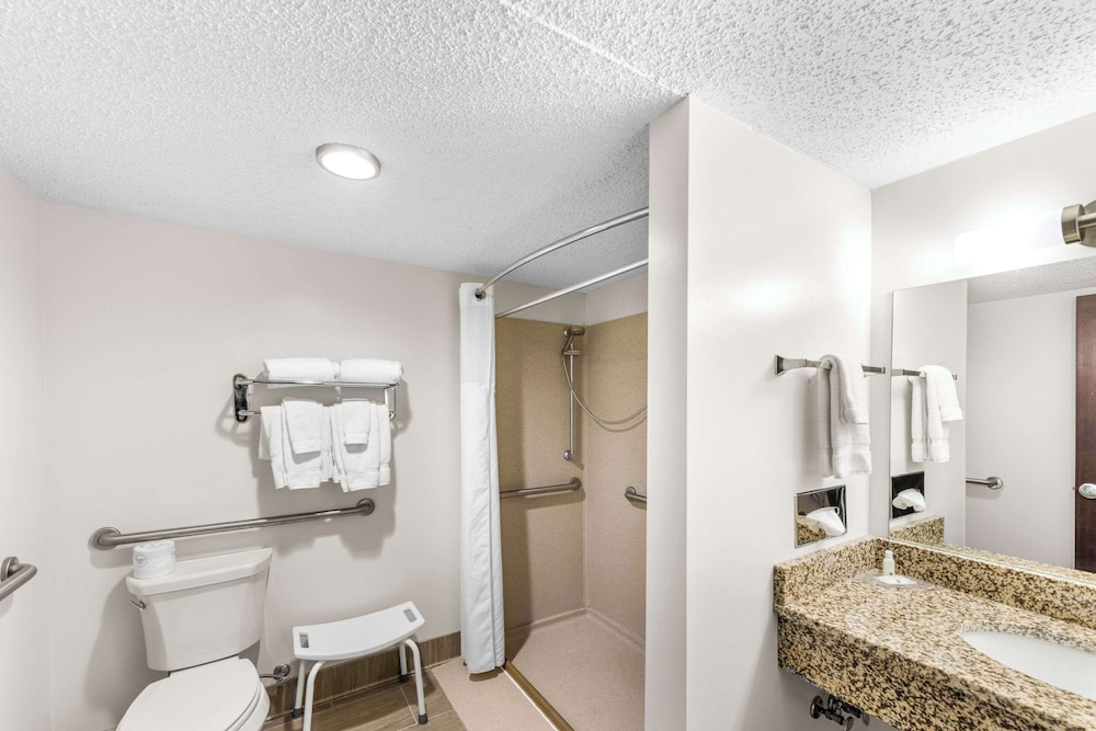 Quality Inn Columbus NE - photo 12