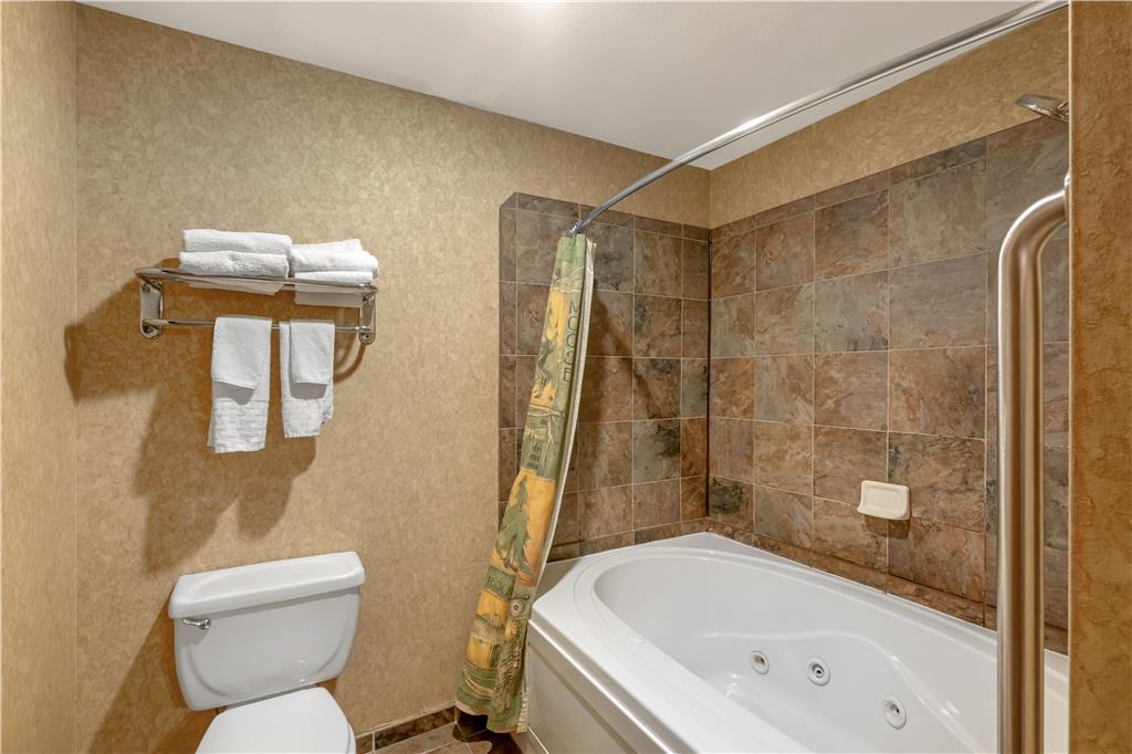 Best Western Plus Kelly Inn & Suites - photo 24
