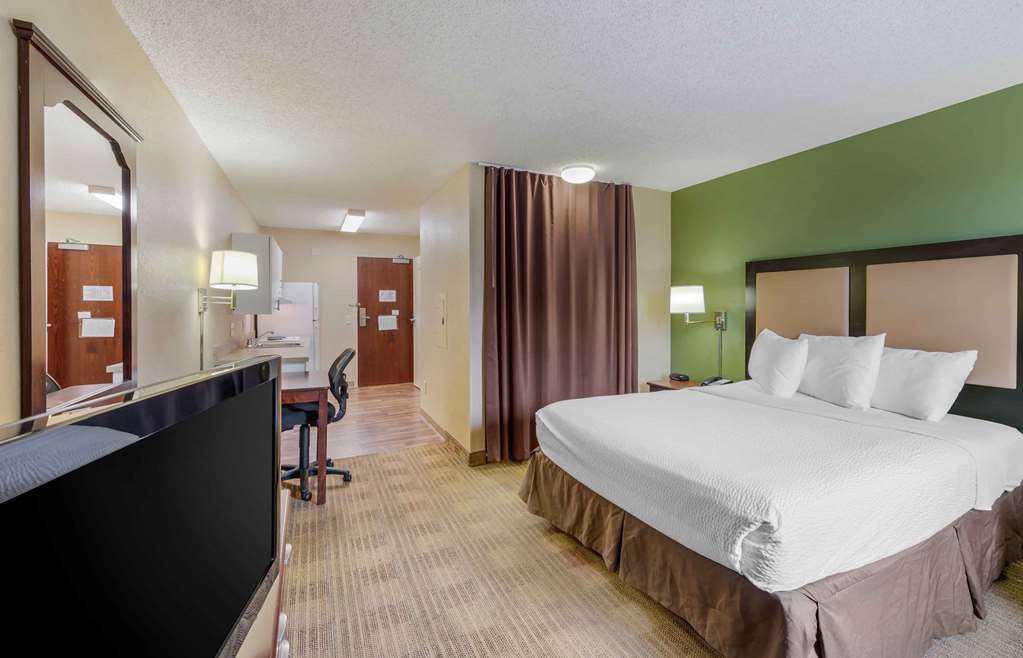 Extended Stay America Suites Orange County Huntington Beach - photo 9