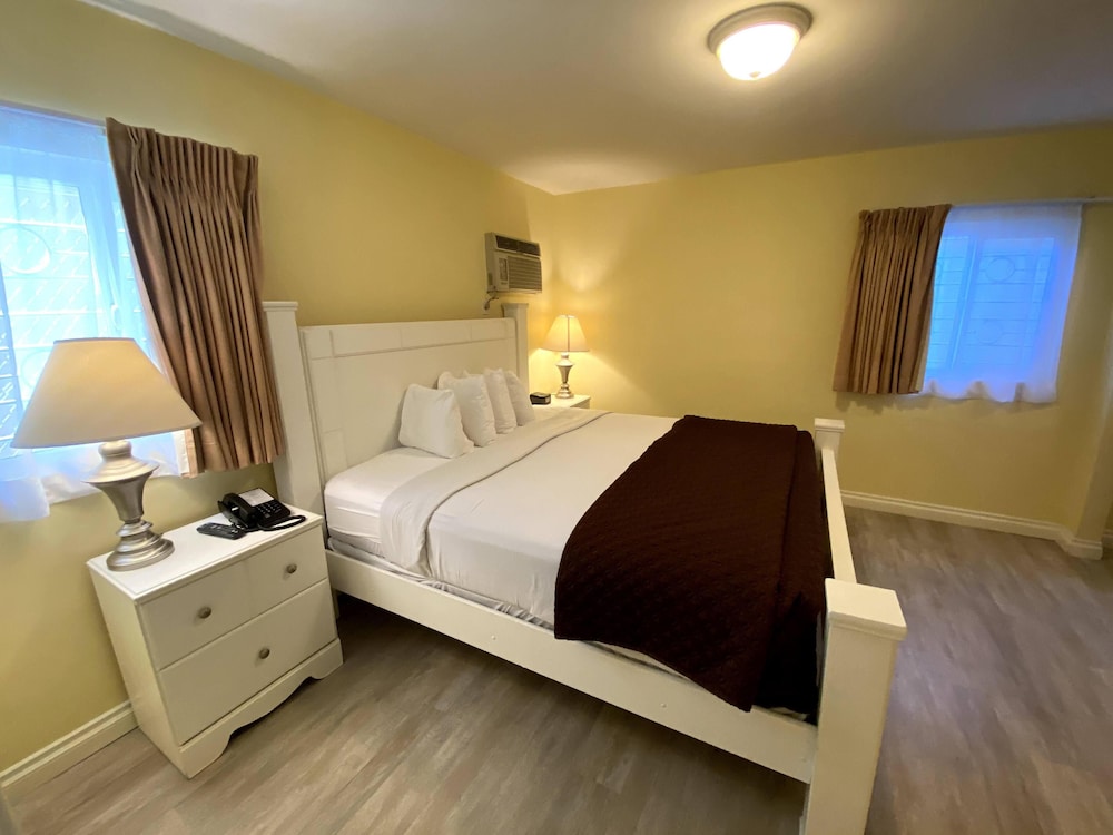 Hollywood Celebrity Hotel - photo 14