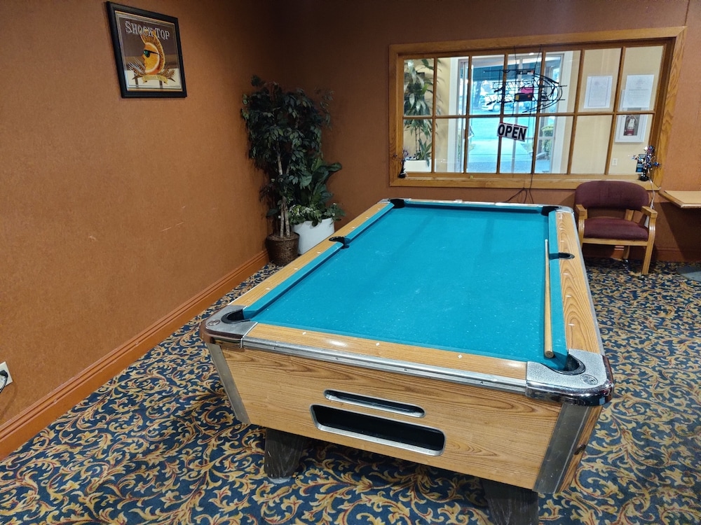 Days Inn by Wyndham Stockton - photo 22