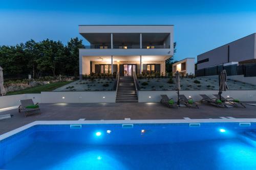 Villa Althea for 8 persons near Labin with 35 m2 heated pool kids playground & large garden — 5-Star Luxury Hotel in Barban, Croatia