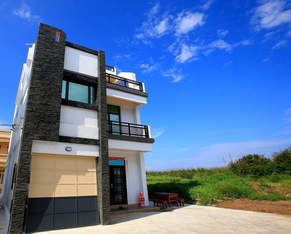 Amethyst Bay — Magong