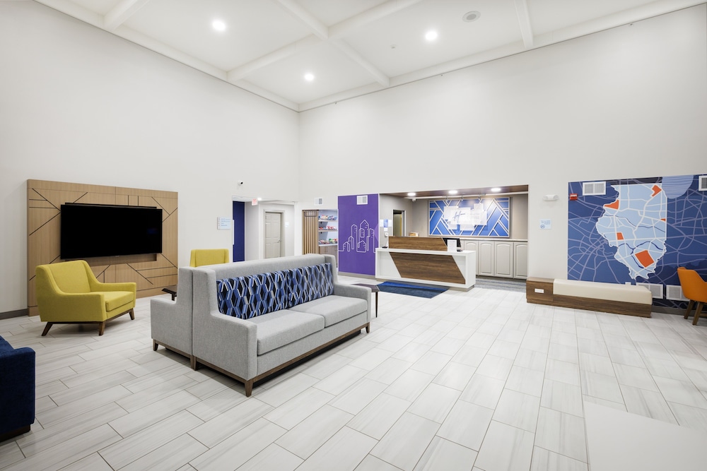 Holiday Inn Express & Suites Zion by IHG - photo 45