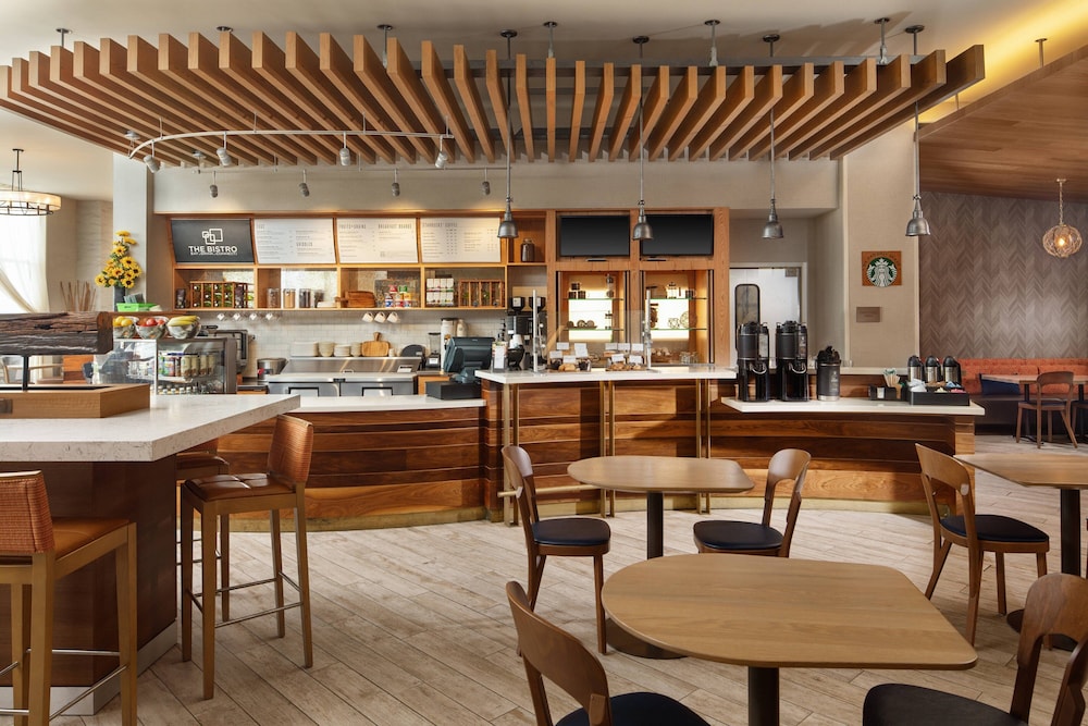Courtyard by Marriott Erie Bayfront - photo 62