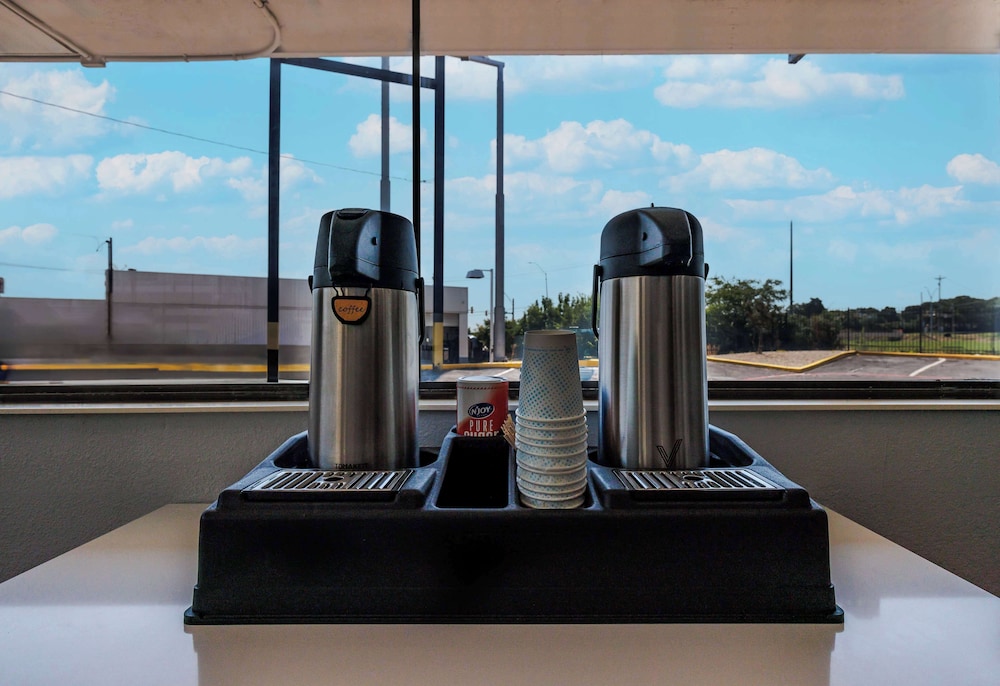 Motel6 Fort Worth TX East - photo 23