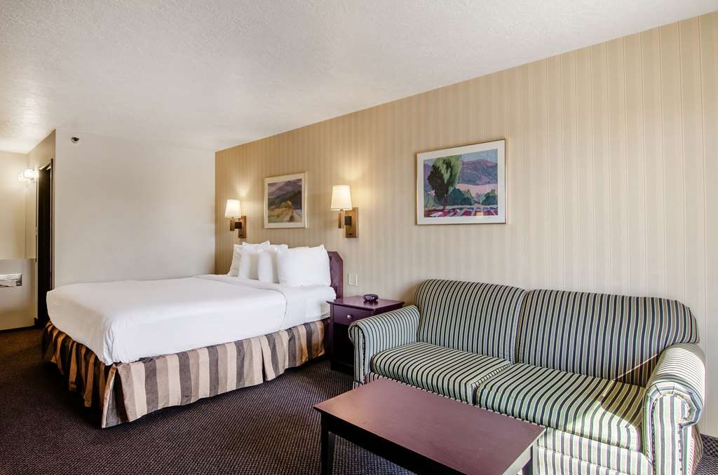 Americas Best Value Inn & Suites Ft. Collins E at I 25 - photo 10