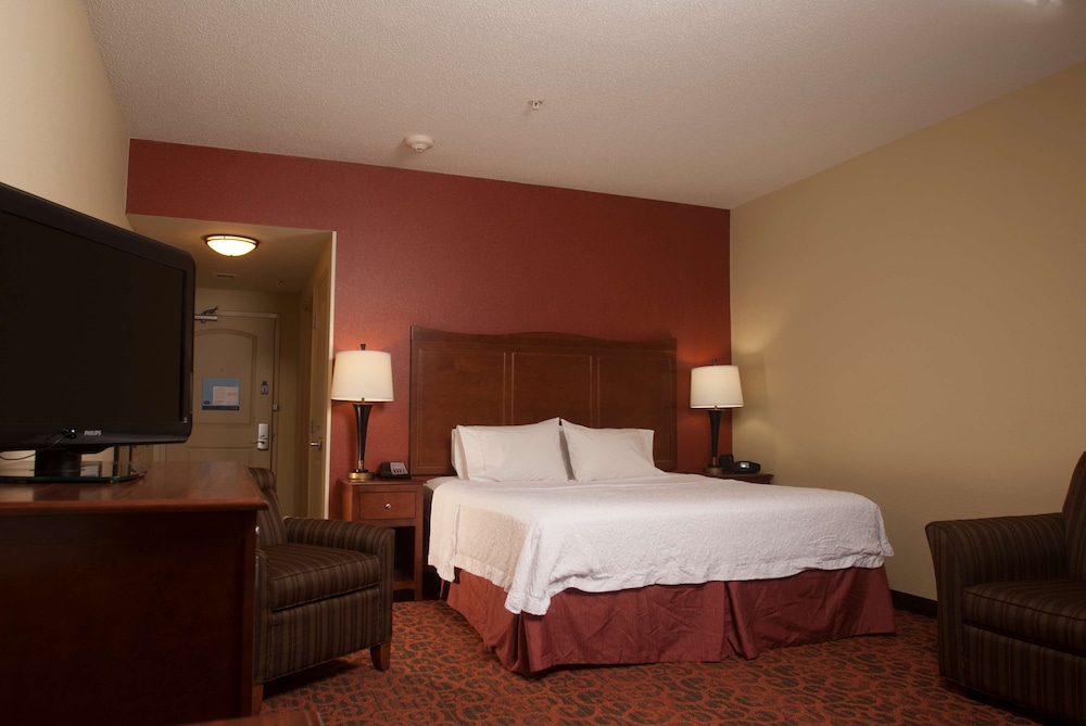 Hampton Inn Tomah - photo 8