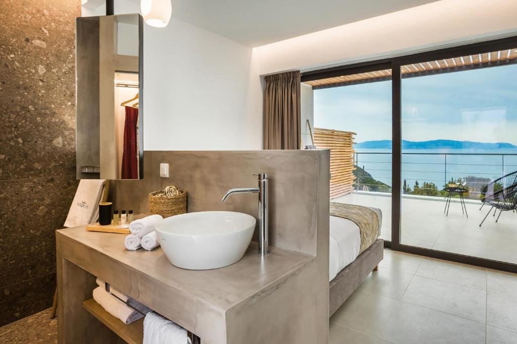 Kefalonian Escape Suites — 4-Star Luxury Hotel in Poros, Greece