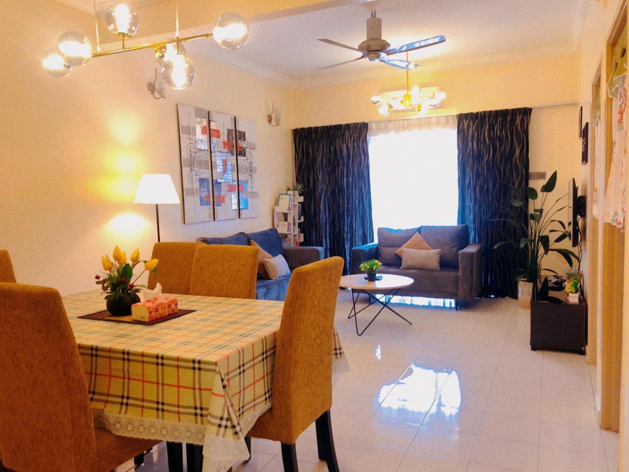 101 Sky Mirror Homestay — 4-Star Luxury Hotel in Kuala Selangor, Malaysia