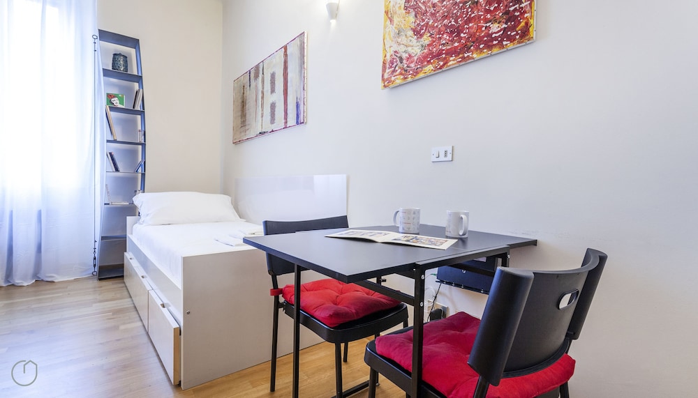 Italianway Maroncelli 14 — 4-Star Luxury Hotel in Milan, Italy